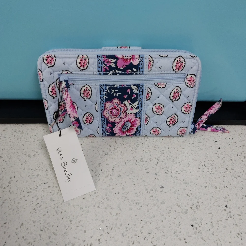 Vera Bradley Turnlock Wallet Magnifique Leaf NWT - Picture 2 of 4